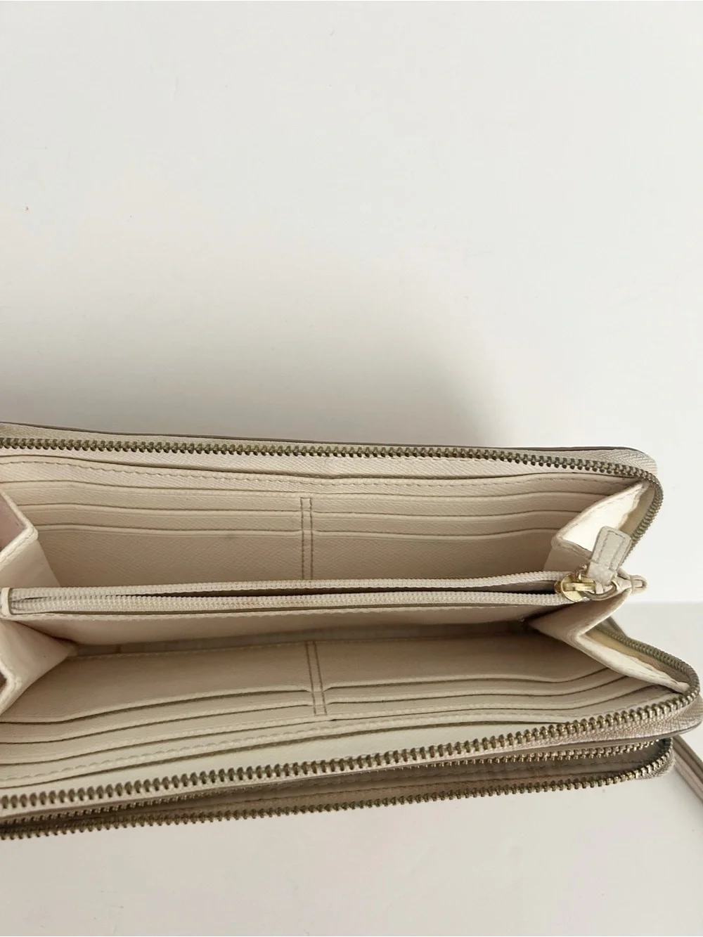 Coach Cream Pebble Leather Zip Wallet